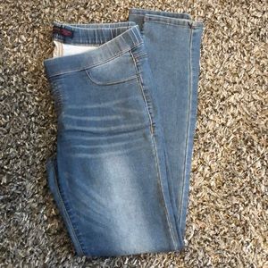 Light washed jeggings